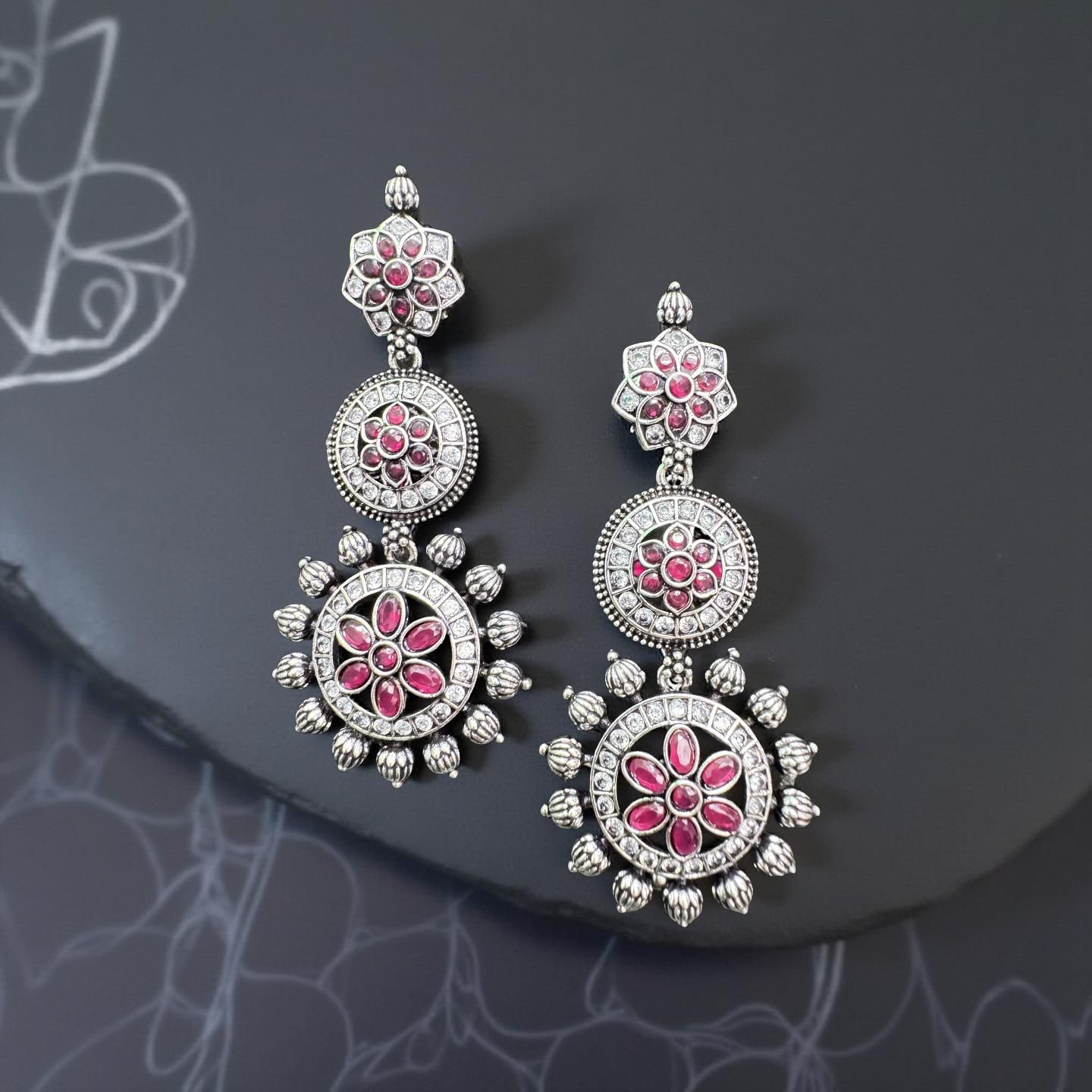 🌙 Midnight Sapphire Polki Chand Earrings